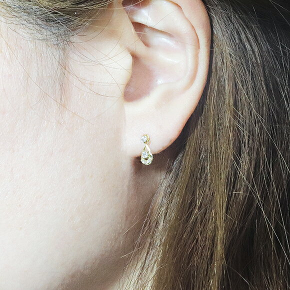 k18　ティアドロップ　デザインピアス　0.20ct　天然ダイヤモンド　上品　おしゃれ　バレンタイン　ファッション　アクセサリー　ジュエリー　レディース　オシャレ　プレゼント・送料無料・品質保証書　18金　イエロー　ホワイト　ピンク　雫　なみだ　しずく