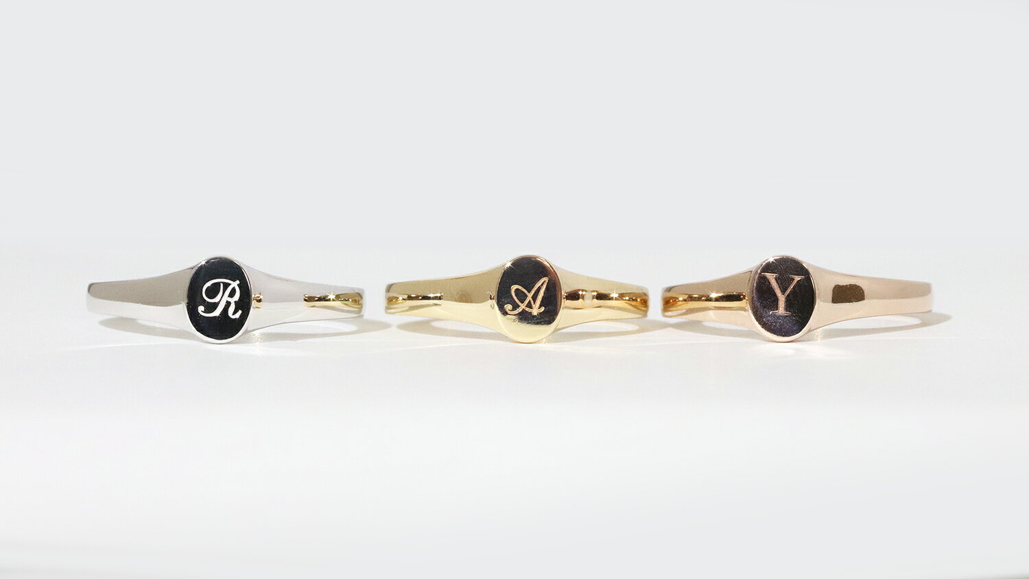 sv925 イニシャル オーダー リング イエロー ホワイト ピンク シルバー ローマ字 英字 筆記体 ゴシック体 明朝体 ファッション ジュエリー アクセサリ...