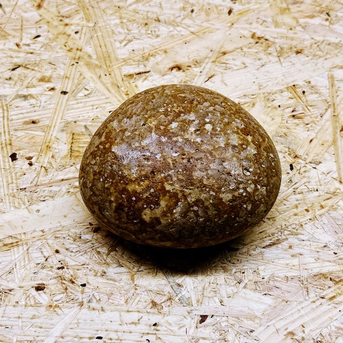 一点物、高品質、店長厳選『美しい虎柄の姫川薬石』握り石に観賞用に 983g...