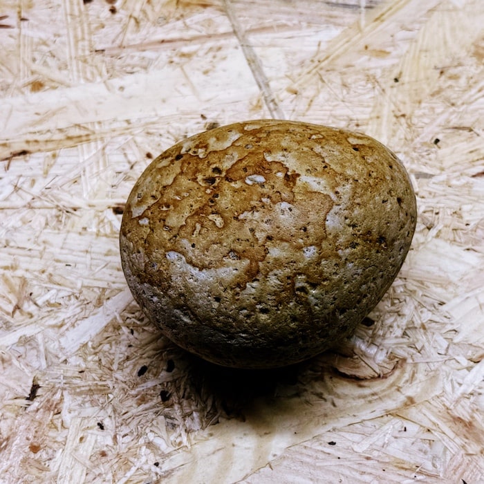 一点物、高品質、店長厳選『美しい虎柄の姫川薬石』握り石に観賞用に 660g...