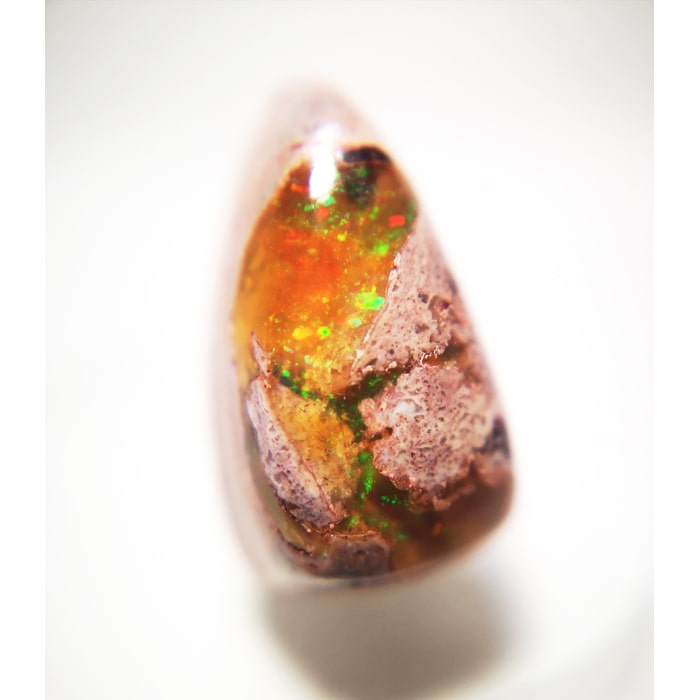 新入荷!!ランドスケープの母岩に綺麗な游色が浮かぶカンテラオパール ファイヤーオパール ルース 8.5ct【送料無料】