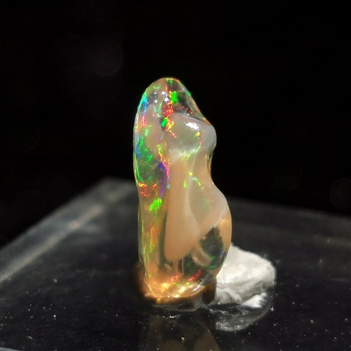 小柄ながら綺麗なエッグインのメキシカンオパール メキシコ産 0.25g 1.25c...