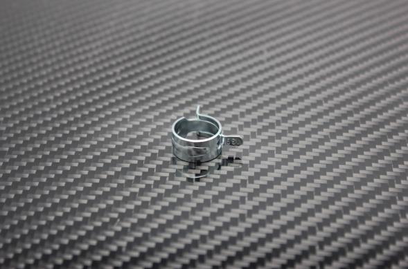 エクストレイル　31　キャリパーカバー　取り付け金具　リア用