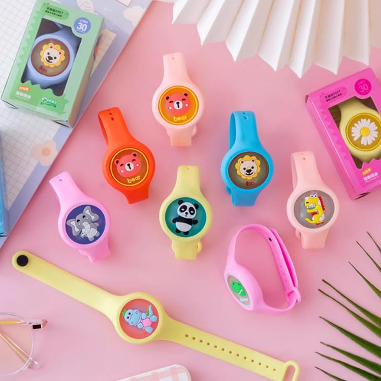 虫よけリング 蚊よけブレスレット 遠足 天然 アウトドア 虫除けバンド 虫除けリング 植物成分 蚊除けリング 虫よけブレスレット 蚊忌避ブレスレット 蚊よけブレスレット キャンプ アニマル サイズ調整可能 LED 蚊取り器 野外 10個セット 蚊駆除 子供 大人兼用