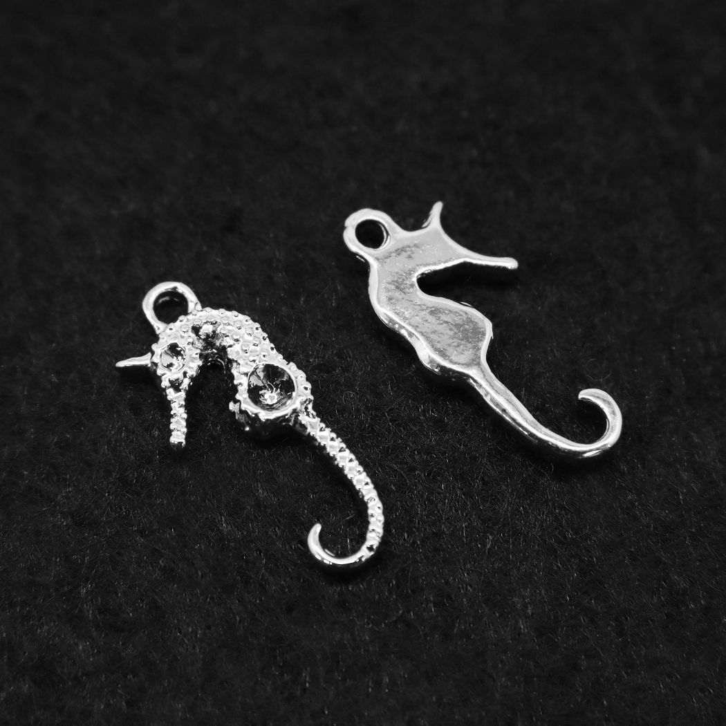 SPINOUTshop楽天市場店のカン付き タツノオトシゴ チャーム アクセサリーパーツ ハンドメイド 手芸 クラフト 素材 材料 シーホース マリン 6個セット 1210｜アングル2