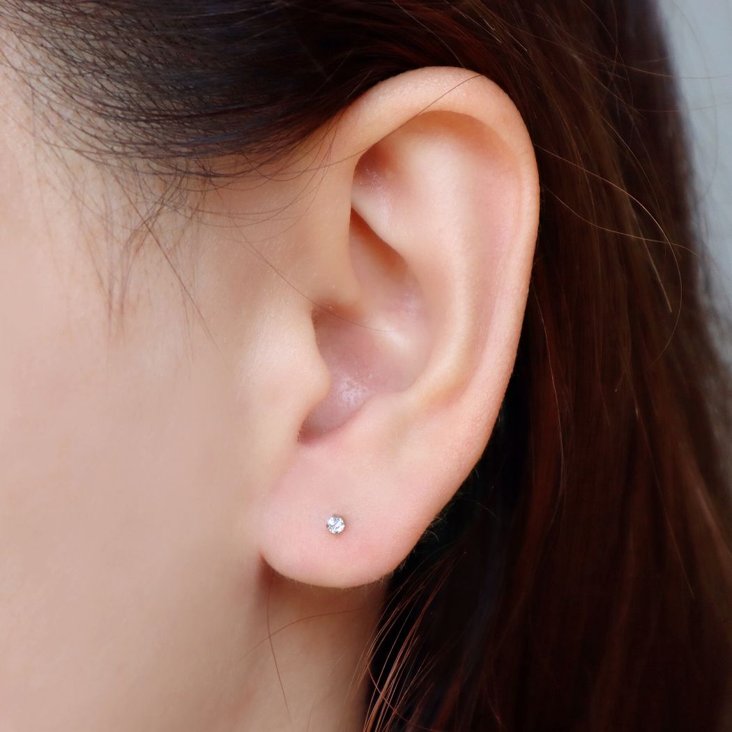 SPINOUTshop楽天市場店のステンレス ラブレットスタッド ボディピアス 2mm 18G インターナル 軟骨 トラガス ヘリックス 片耳1個 1482｜アングル3