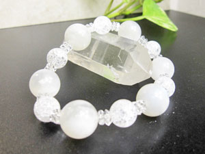 ブルームーンストーン&クラック水晶のブレス