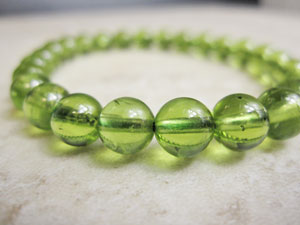 ペリドットブレスレット　/サイズ：約7mm珠×26珠/約16．5cm