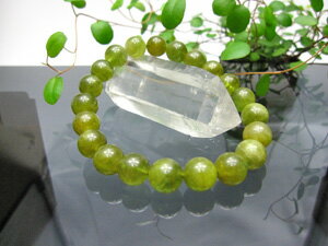 グリーントルマリン(ぺリドットカラー)/珠の大きさ:9mm/内径サイズ:16.5cm