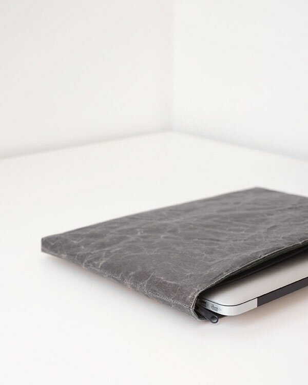 PCケース タブレットケース M SIWA｜紙和 PCケース 中綿 クッション性あり 防水性 和紙 （和紙メーカー大直 と工業デザイナー深沢直人氏 がつくったアイテム）