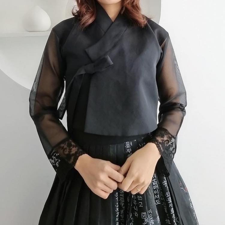 【韓服スタイル】レースチョゴリ ブラック 長袖 レース V開き モノクロ 花柄 きれいめ ゆったり 上品 大人の女性 エレガント リボン S M Lのサムネイル