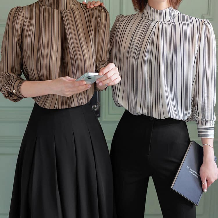 [Korean Traditional Clothing Style] Half-Neck Fitted Pleated Striped Blouse, Three-Quarter Sleeves, Elegant, Feminine, Sophisticated, Classic, Spring/Autumn, Brown, Cream, FREE, XL, 2XL