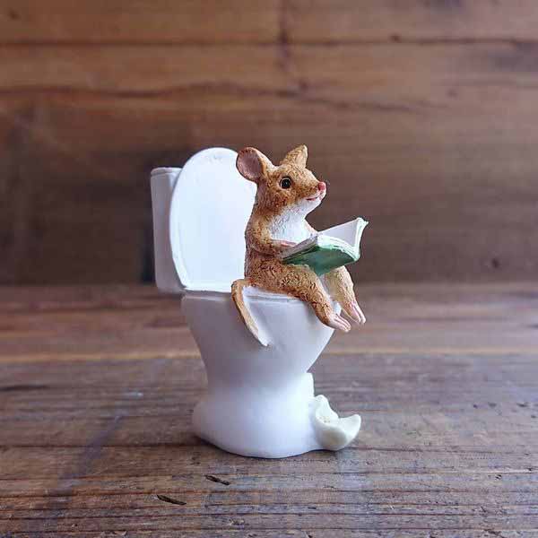オブジェ 置き物 インテリア雑貨 家具 インテリア ネズミ トイレで読書 オーナメント 珍しい構図 オススメ インテリアの雰囲気づくり [2]