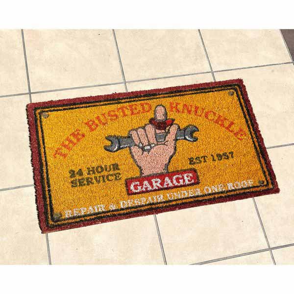 屋外用ドアマット マット カーペット ラグ 家具 インテリア 玄関マット Coir mat コイヤーマット GARAGE アメリカン雑貨 インパクトあるデザイン コイヤー おしゃれなデザイン 玄関にアクセント 敷くだけで雰囲気変わる とってもオシャレ 裏面ゴム 滑りにくい仕様