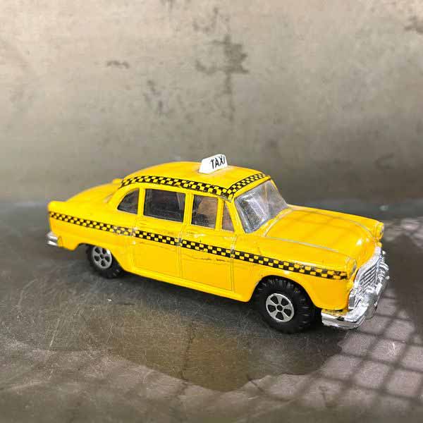 鉛筆削り 事務用品 文具 ステーショナリー キッチン 日用品 アンティーク シャープナー イエロータクシー 本物が小さくなったよう とっても可愛い インテリアとして飾る オススメ 種類豊富 たくさん集めて飾りたくなる レジカウンターや玄関 ちょっとした置物 さりげなく t-fiore-10016190 Tre Fiore サンプル画像2