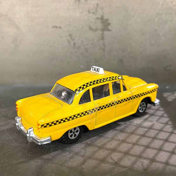鉛筆削り 事務用品 文具 ステーショナリー キッチン 日用品 アンティーク シャープナー イエロータクシー 本物が小さくなったよう とっても可愛い インテリアとして飾る オススメ 種類豊富 たくさん集めて飾りたくなる レジカウンターや玄関 ちょっとした置物 さりげなく t-fiore-10016190 Tre Fiore サンプル画像3