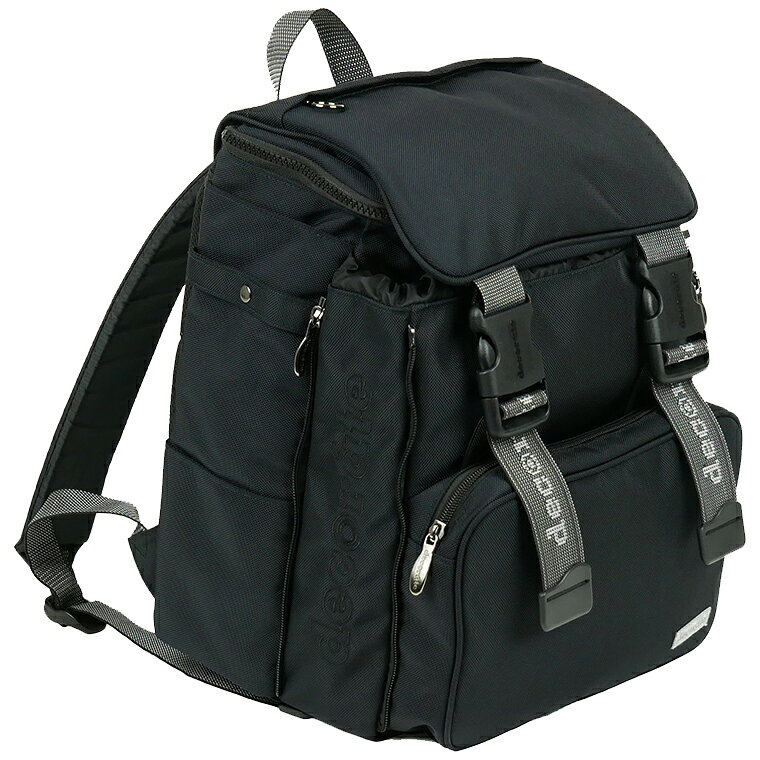 【タフな CORDURA 素材のブラックモデル】 タフなナイロン素材を採用したモデル［HeiTH］ オールブラックのシンプルなルックスは、カジュアルコーデからフォーマルコーデまでいろんなコーディネート＆シーンに対応してくれます メイン素材に採用した「CORDURA fabric」は、通常のナイロン素材に比べて強度・耐久性に優れた生地。擦り切れや破損に強い素材なのでアウトドア製品やミリタリー用品にも多く採用されています 今回はその「CORDURA fabric」の中でも特に厚みがある「1000D」を採用 ハードな使用にもじゅうぶんに対応してくれるので、毎日の通園・通学や習い事などでの使用に特にオススメ また素材自体に撥水性があるので、雨(※)や汚れに強いのもポイントです ※完全防水モデルではありませんので、雨天時は内蔵レインカバーの使用をオススメします 【通学・通園バッグとしてもオススメ！】 通学バッグとしても活躍するdecorteのバックパック ◎メインコンパートメントは、A4サイズ対応 ＆ タブレットスリーブを装備 授業で使う教科書やタブレットPCなどを、無理なく収納できます ◎メインコンパートメントのファスナーは、ツマミが大きめなリングなので 弱い力でもスムーズに動きます 手や指の力が弱いお子様でも開閉しやすい作りです ◎サイドのファスナーで、サブコンパートメントの容量を調整可能 荷物の量に合わせて収納量とシルエットを変化させられます ◎レインカバーをフラップ内に内蔵しているので、通学途中や帰宅途中に 急な雨にあってしまっても安心！ ●ITEM SPEC [型番：10250101] 商品名：HeiTH カラー：・ブラック サイズ：M 素材：Nylon Mサイズ：W24×H32×D12(18)cm (約920g) ※D(奥行き)は、両サイズともサイドファスナーの開閉で 容量が増減することにより変動しますdecorate デコレート DMS-101 HeiTH 905.ブラック Mサイズ リュック ランドセル 通学 アフタースクール