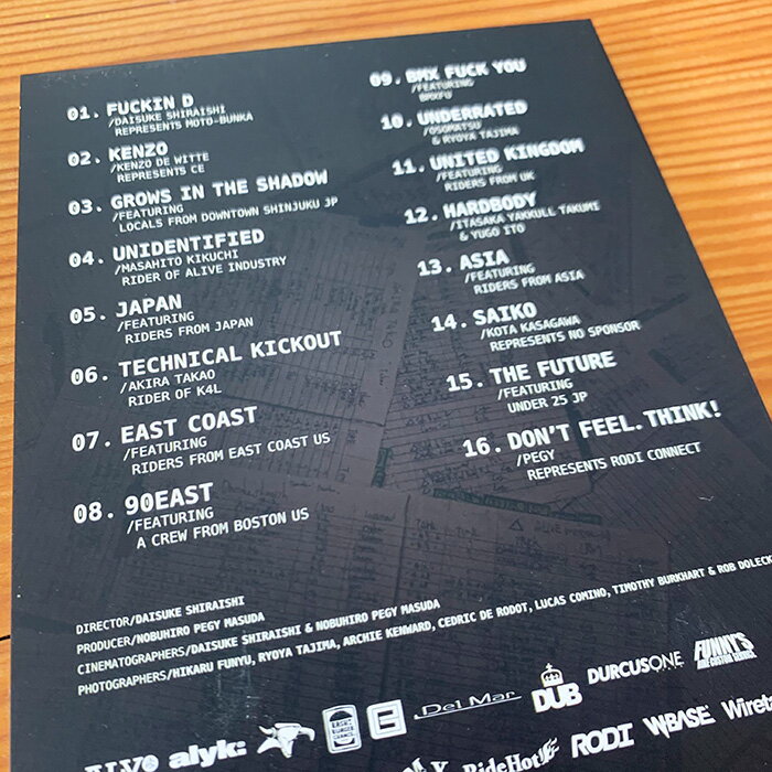 MOTO-BUNKA ���ʸ�� DVD ��CROSSOVER�� ����T����ĥ��åȡ��ե륫�顼20P�֥å���å��դ�DVD (58min)