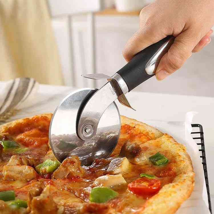 ピザカッター パイサーバー 2点セット ピザ調理器具 ピザサーバー ステンレス pizza ぴざ ピザ切り ナイフ 転がす 回転式 ピザ用 カッター ピザナイフ ケーキサーバー ケーキナイフ パイナイフ 簡単 取り分け 耐久性 送料無料 家庭用 業務用 キッチンツール 食洗機対応 trovatore-10005654 TROVATORE 楽天市場店 サンプル画像3