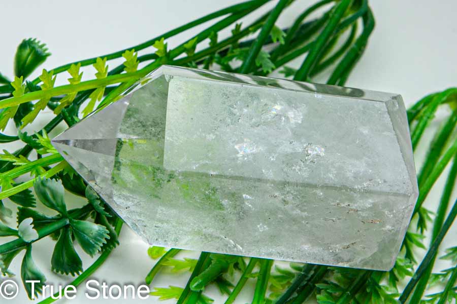 ブラジル産 天然水晶 六角柱 水晶ポイント 80g クリスタル クォーツ レインボークォーツ 天然石 原石 パワーストーン