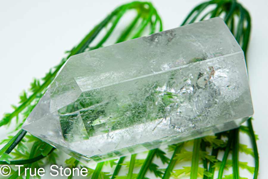 ブラジル産 天然水晶 六角柱 水晶ポイント 98g クリスタル クォーツ レインボークォーツ 天然石 原石 パワーストーン