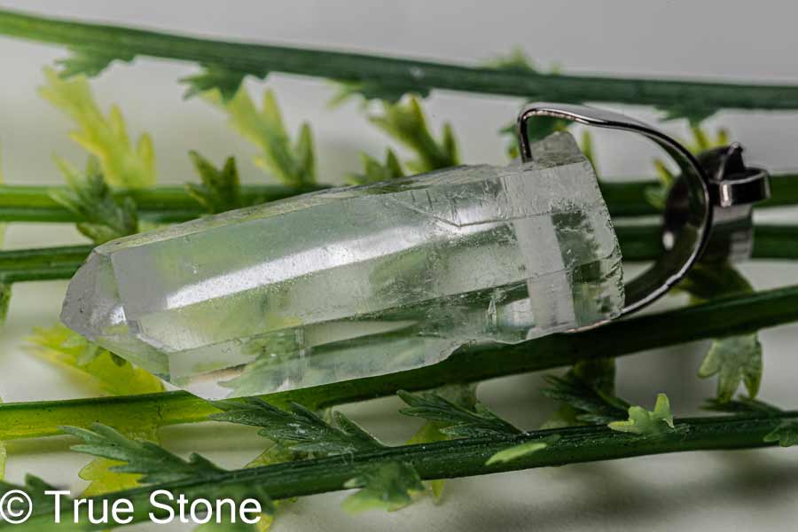 ネパール ガネーシュヒマール産 ヒマラヤ水晶 ペンダントトップ ガネッシュヒマール 水晶 ポイント パワースポット 天然石 原石 浄化