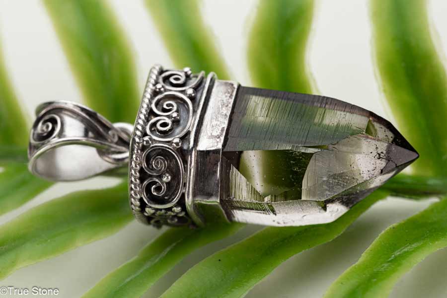 珍品 ネパール ガウリシャンカール産 スモーキークォーツ ペンダントトッ...