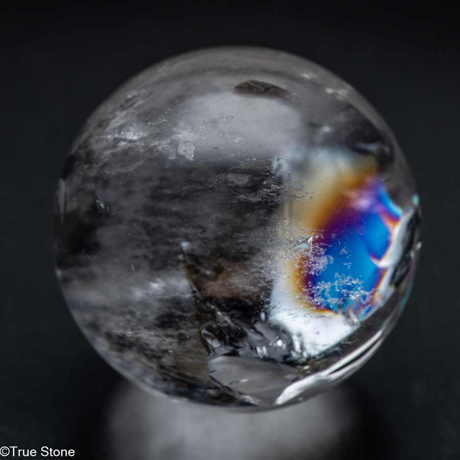  一点物 虹の結晶 アイリスクォーツ 丸玉 内包クラックが描く 天然 レイ...