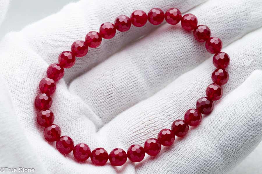 AAAAA 合成 カット ルビー ブレスレット ブラックライトで「真紅」に蛍光...