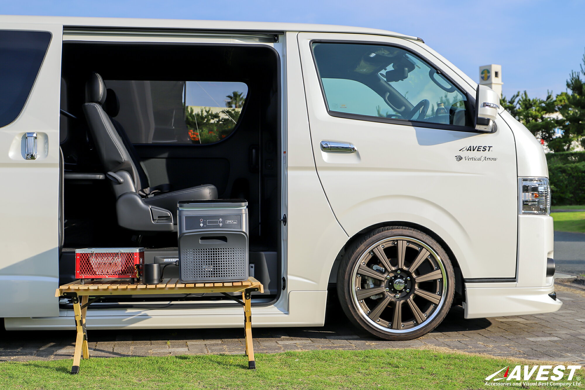 車載 ポータブル 冷蔵庫 冷凍庫 車 車用【容量26L/32L/55L】-25℃ 12V 24V 1年保証 保冷庫 冷蔵 キャンプ アウトドア 車中泊 AVEST ブラック鏡面天板通販格安セール情報 楽天 通販