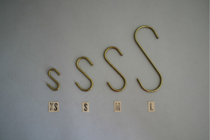 【つむぎ商會オリジナル】真鍮S字フック(XS)デッドストック ロング ロングタイプ 長い アンティーク レトロ 昭和 DIY インテリア 内装 リフォーム おしゃれ 建築金物 日本製 古道具 小さい 内装 家具 大 ガーデン アウトドア キッチン通販格安セール情報 楽天 通販