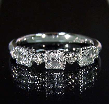 ポイント5倍 K18 ホワイトトパーズ ダイヤモンド リング 「altero」 プラチナ900・K10選択可 指輪 ゴールド ダイアモンド 18K 18金 ミル打ち 誕生日 11月誕生石 刻印 文字入れ メッセージ ギフト 贈り物 ピンキーリング対応可能 福袋クーポン