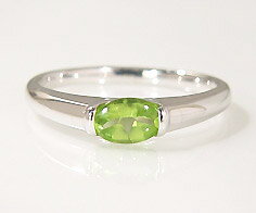 週末限定500円クーポン SV925 ペリドット リング指輪 シルバー925 SILVER スターリングシルバー 誕生日 8月誕生石 刻印 文字入れ メッセージ...