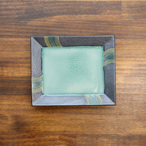 【長期在庫品SALE】有田焼　二色帯抜ヒワ青磁角渕焼皿