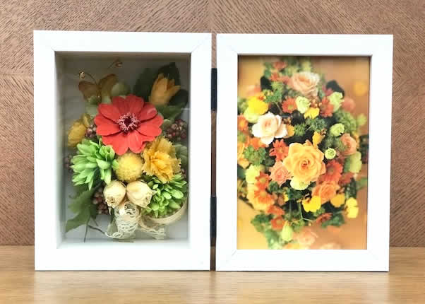 【小さなブーケをとじこめた白いフレームアレンジ】親愛の気持ちを込めて花束を大切な写真と一緒に・・..