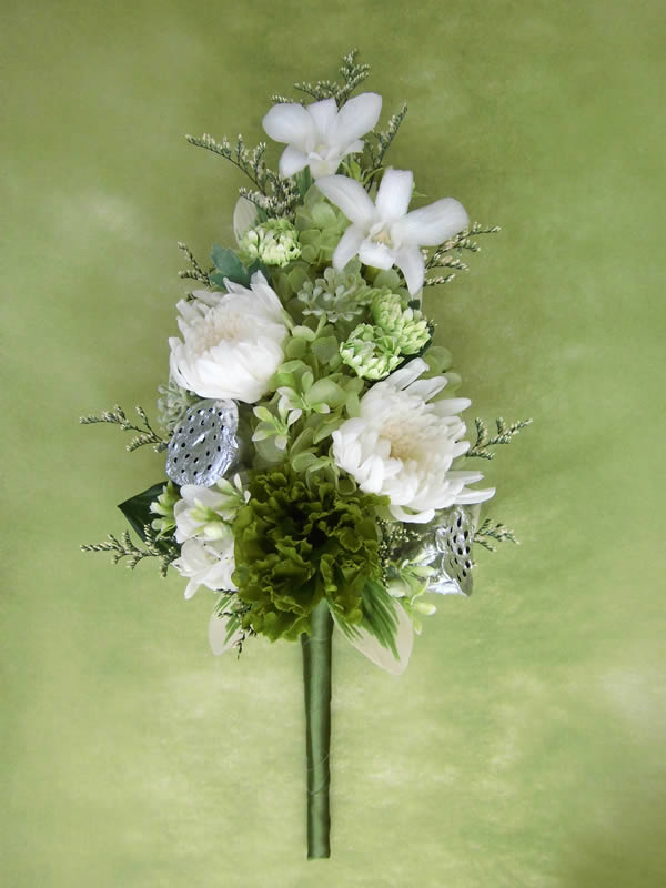 仏花 香彩 白い輪菊と緑色のトルコキキョウ楚々とした仏花 お仏壇 お供え 咲き続ける生花 プリザーブドフラワー ギフト