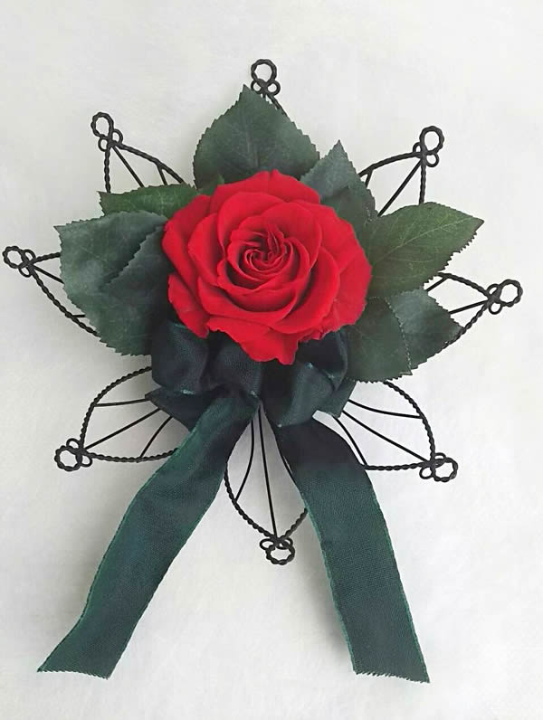 ワイヤーフラワー バスケット レッドローズのアレンジ プリザーブドフラワー[PW]