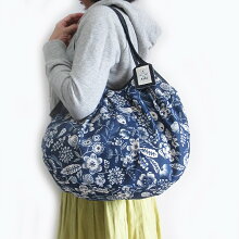 sisiグラニーバッグ120%ビッグサイズ奄美花柄ネイビーsisiバッグA4サイズが入る布バッグショルダーバッグ