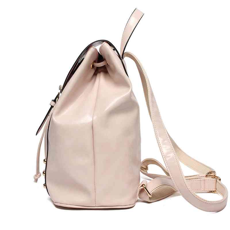 【＼クーポン利用で20%OFF!／】 リュック レディース 大きめ 小さめ 通学 3WAY 40 四角 春 2WAY レザー パソコン 撥水 アウトドア 防水 ノートPC ビジネス PC 秋 おしゃれ 大人 軽い 代 冬 A4 シンプル かわいい 通勤 バッグ 人気 通勤用 ブランド 革 夏 50代 大容量