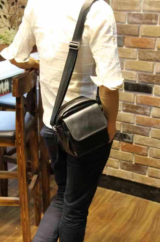 【＼クーポン利用で20%OFF!／】 ショルダーバッグ メンズ 大人 革 バッグインバッグ ボディバッグ 30代 秋 40代 小さめ ハイ 春 黒 多収納 鞄 ナイロン 夏 軽量 縦型 斜めがけ 冬 トートバッグ 軽い ブランド 50代 2WAY レザー A4 人気 おしゃれ かっこいい 大きめ