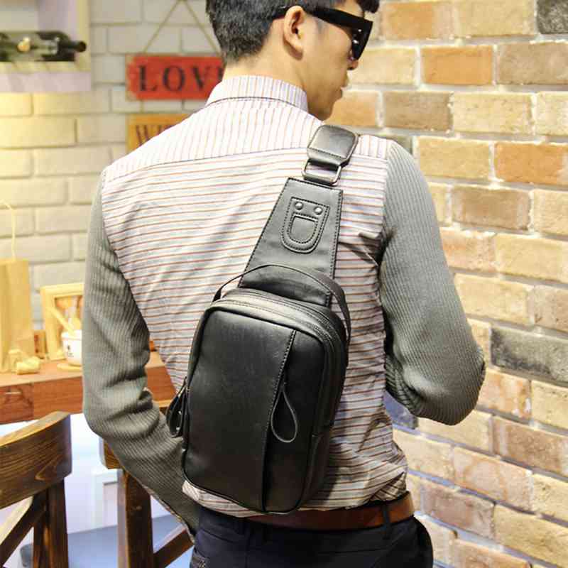 ボディバッグ メンズ 軽い ブランド 横型 人気 防水 冬 レザー きれいめ 春 革 かっこいい おすすめ ウエストポーチ 50代 バッグインバッグ ショルダー...