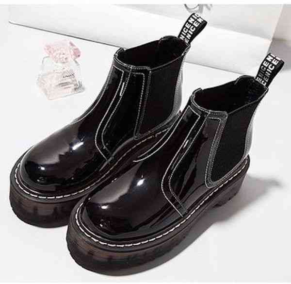 【＼クーポン利用で20%OFF!／】 ブーツ レディース スニーカー 厚底 滑らない ウォーキング 4E おしゃ..