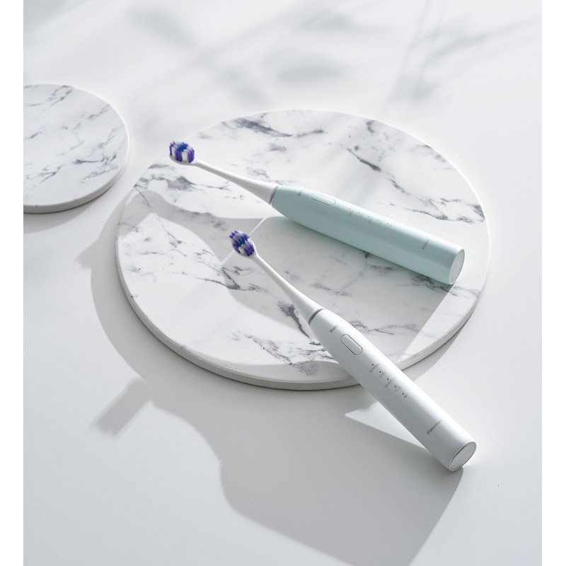 パナソニック 音波振動ハブラシ ドルツ 白 EW-DA18-W【のし・包装無料】【代引不可】