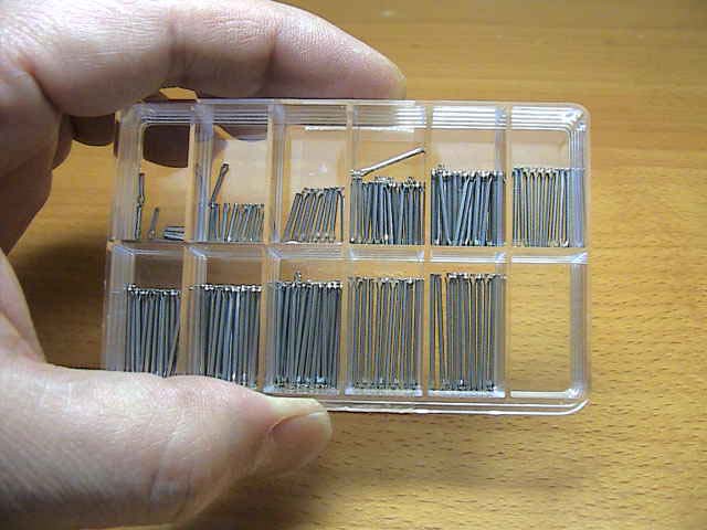 【1本の販売です】 メタルブレスレット用 割りピン 腕時計 バンド用 ケアー メンテナンス 修理用品