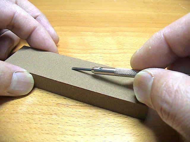 舶来 インディア 平角砥石 時計工具 ドライバー ケアー 修理用品 全国送料180円のメール便がご利用いただけます