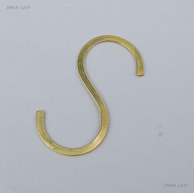 「BRASS フラットSフック（M）」 インテリア雑貨 収納小物 ブラス フック S字 シンプル おしゃれ【ネコポス5点まで・コンパクト対応】
