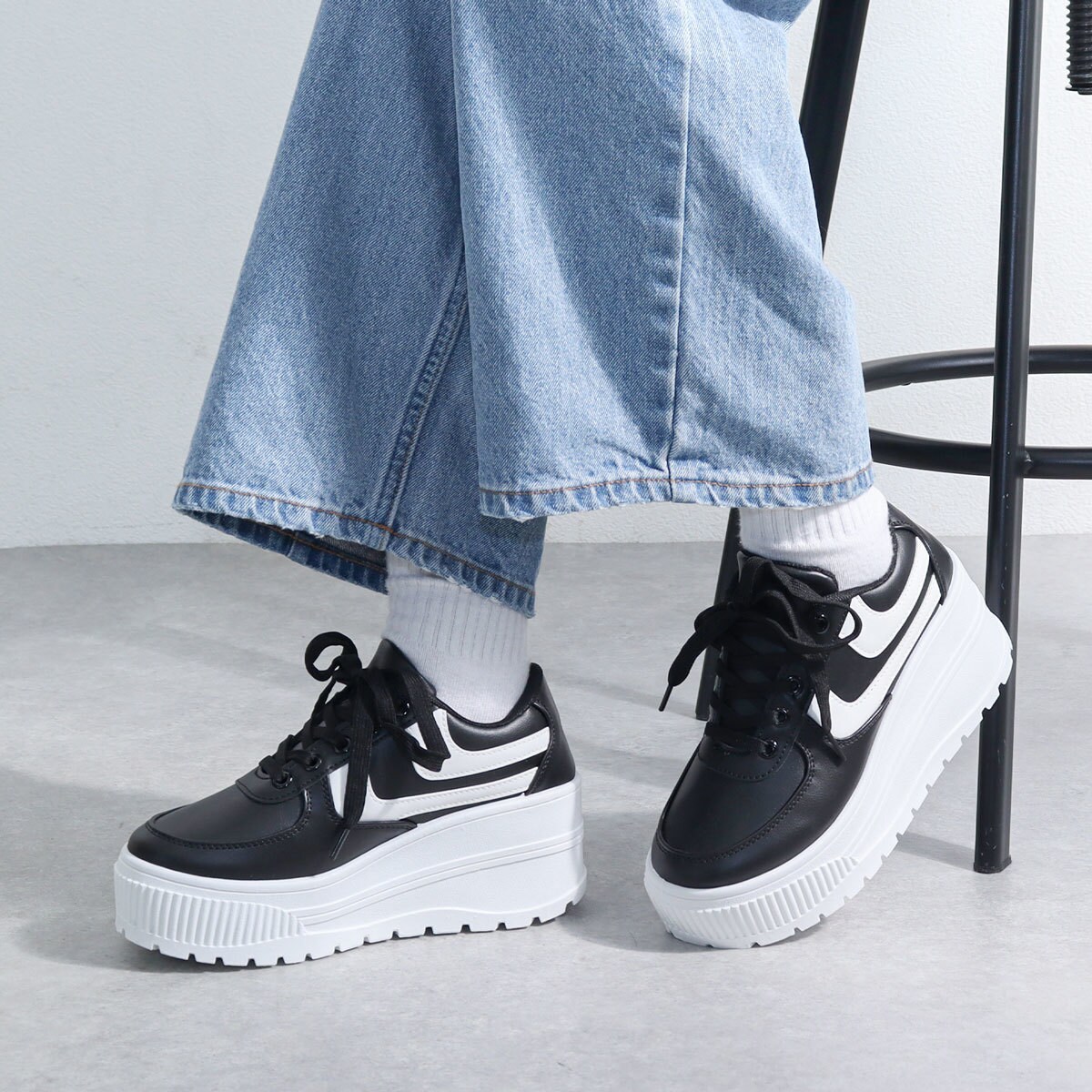 ★厚底ソール ラインスニーカー★1537／ラブハンター（LOVE HUNTER）