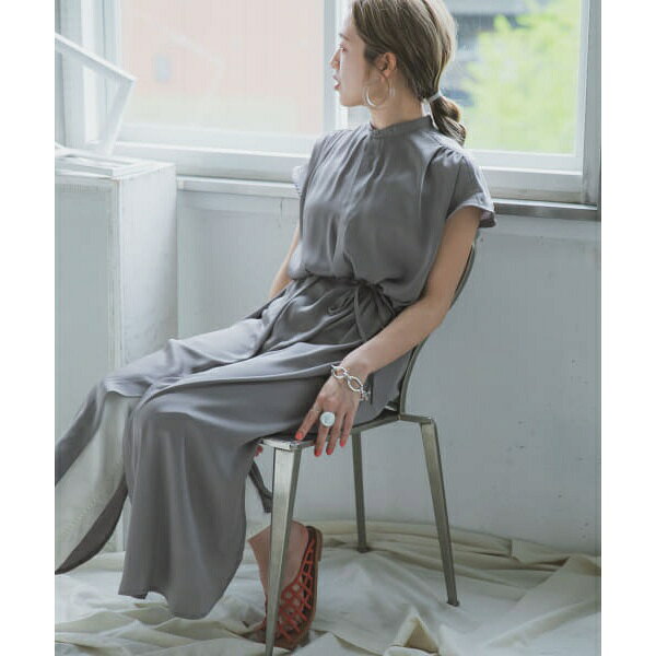 フレンチスリーブサテンワンピース／アイテムズ アーバンリサーチ（ITEMS URBAN RESEARCH）のサムネイル