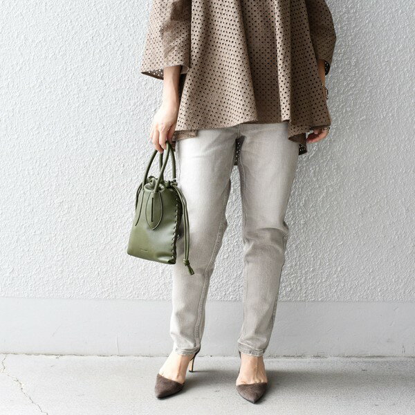 【SHIPS別注】upper　hights：THE　STELLA　beige／シップスのサムネイル