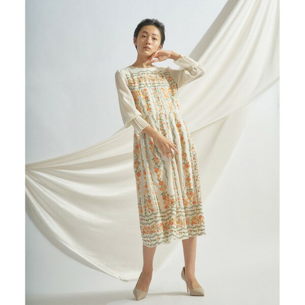 フラワーライン刺繍ワンピース／グレースコンチネンタル（GRACE CONTINENTAL）のサムネイル